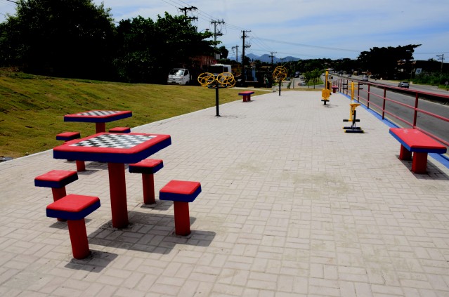 Parque São José ganha área de lazer e novos canteiros