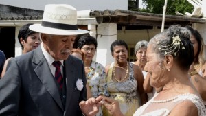 Casamento movimenta Casa do Idoso Mais Feliz em Santa Paula