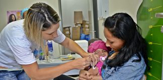 Imagem de vacinação infantil
