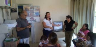 Imagem de palestra sobre dengue no CRAS Itaipuaçu