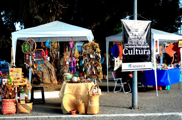 Imagem da feira Maricá Mostra Cultura na praça central
