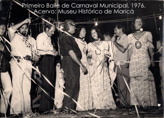 Imagem histórica do primeiro baile municipal em 1976