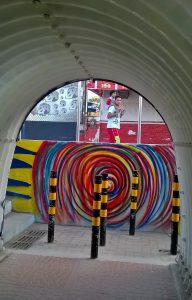 Cor e arte no túnel de Inoã