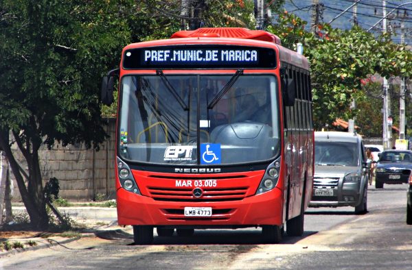 EPT e Secretaria de Segurança e Trânsito instalam pontos de ônibus para os vermelhinhos