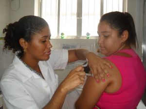 Vacina contra HPV disponível nos postes de saúde