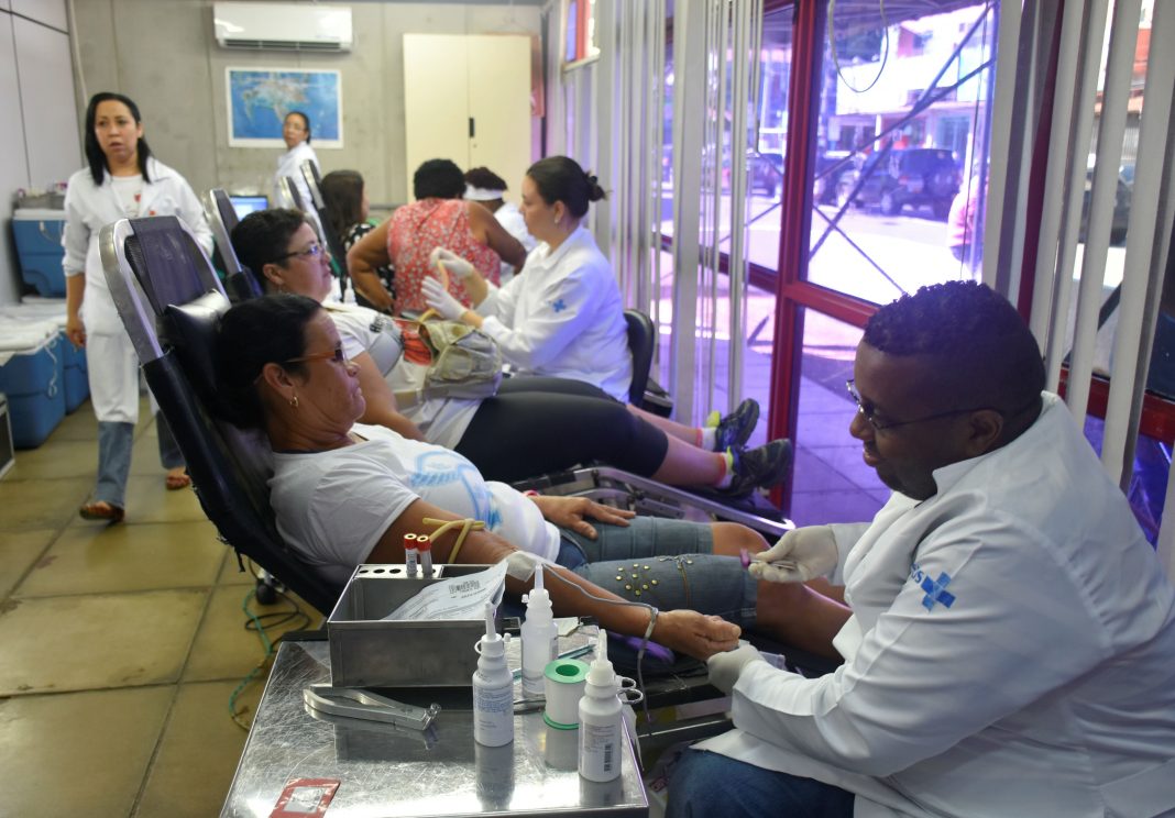A campanha de doação de sangue levou muita gente à Casa Digital, no Centro