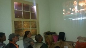 Usuários do SAPAD e SEAS assistem a sessão de cinema