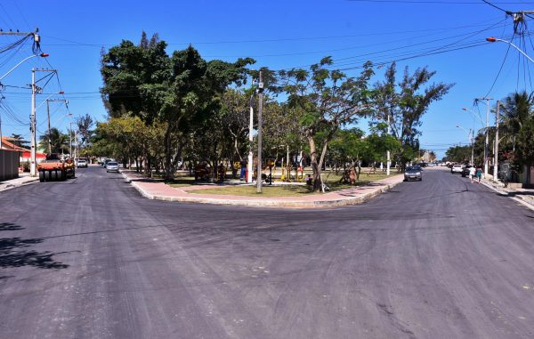 Ruas do entorno da Praça do Ferreira são pavimentadas