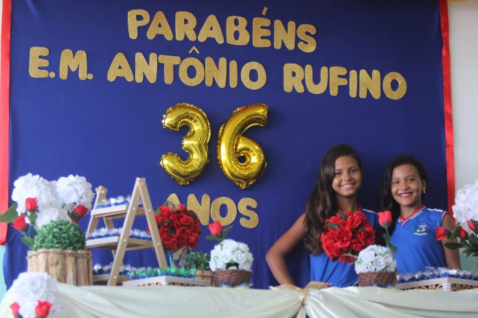 Imagem da festa da escola Antonio Rufino de Souza