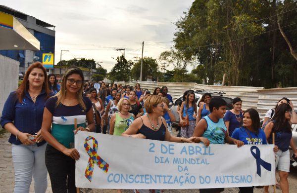 Caminhada marca abertura da Semana de Conscientização do Autismo