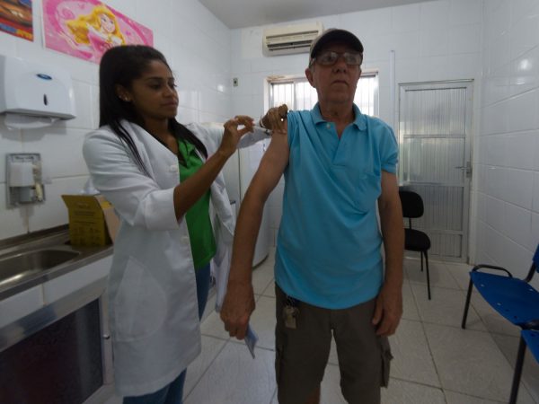 Maricá atinge meta da vacinação contra gripe e estende imunização para toda população