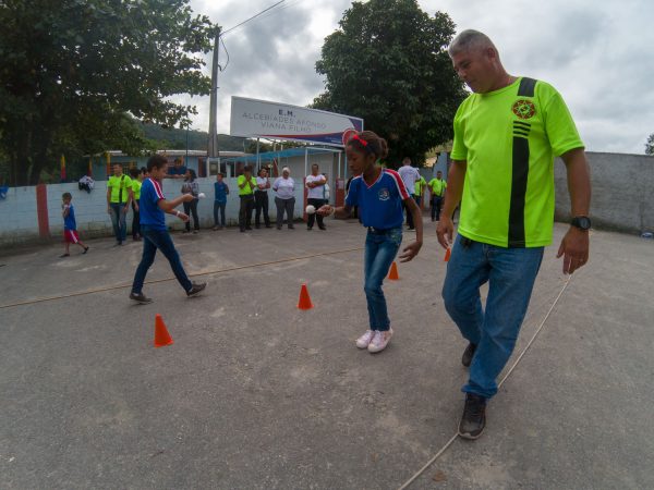 Projeto “Brincando Mais Perto de Você” aproxima agentes da Segurança e moradores de Maricá