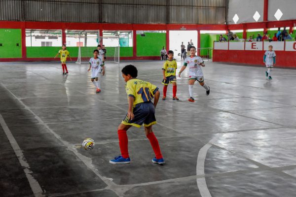 Semifinais de Copa de Futsal agitam quadra no Centro