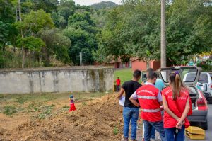 Equipes da prefeitura visitam obras retomadas no Caju e no Centro