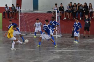 Futsal dos Jogos Estudantis agita o EC Maricá