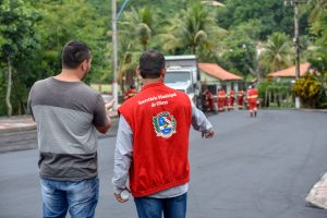 Ruas principais do Recanto de Itaipuaçu recebem nova pavimentação