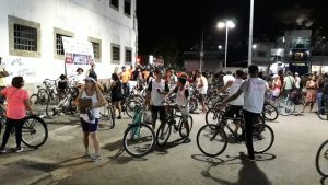 Bike Night em homenagem às mulheres reúne mais de 400 inscritos