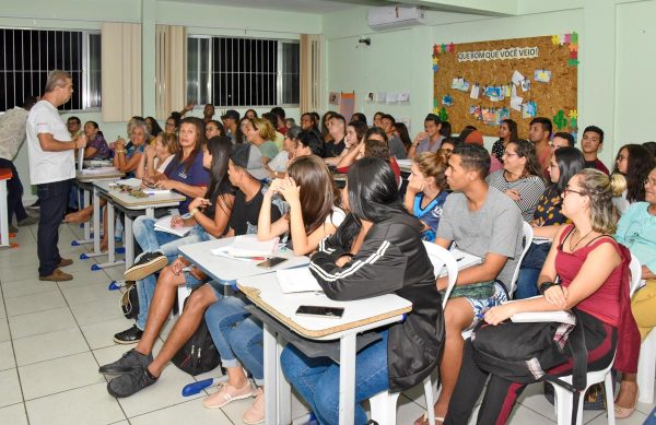 Prefeitura dá início as aulas do Pré-Enem Popular 2019