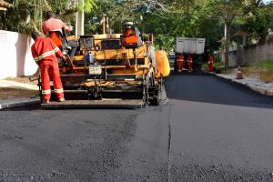 Ações levam asfalto a Inoã, Caju e Vale da Figueira