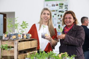 Prefeitura forma primeira turma de jardinagem do Projeto Hospedar 