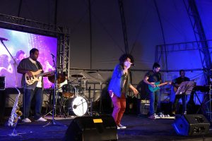 Sala Cult com Marina Lima encanta o público na Lona Cultural da Barra