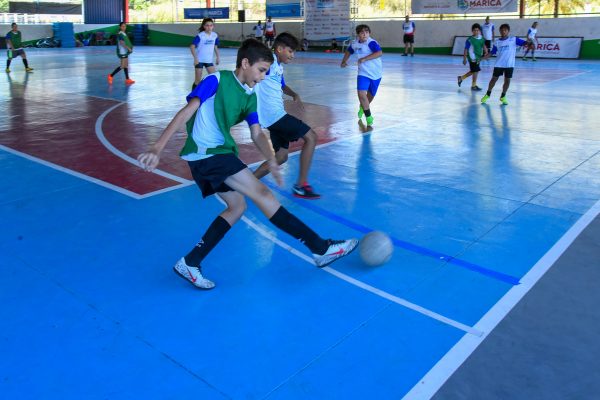 Festival de Futsal reúne alunos do Esporte Presente