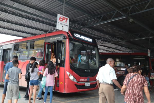 EPT inaugura nova linha de ônibus até Ponte Preta