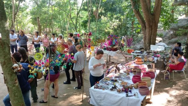 Representantes de países latinos visitam aldeia em Maricá para conhecer história indígena local