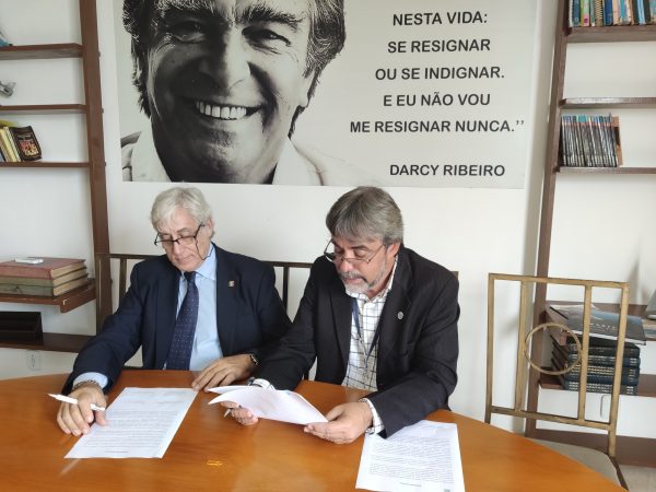 Representante do governo italiano assina termo de cooperação com o município