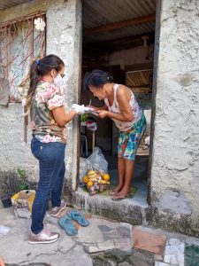 Cerca de 100 cestas de hortifruti entregues às famílias vulneráveis