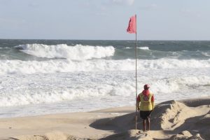 Ressaca atinge litoral de Maricá até sexta-feira