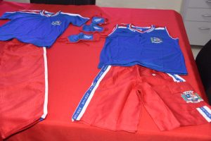 Prefeitura registra ocorrência contra descarte de uniformes escolares