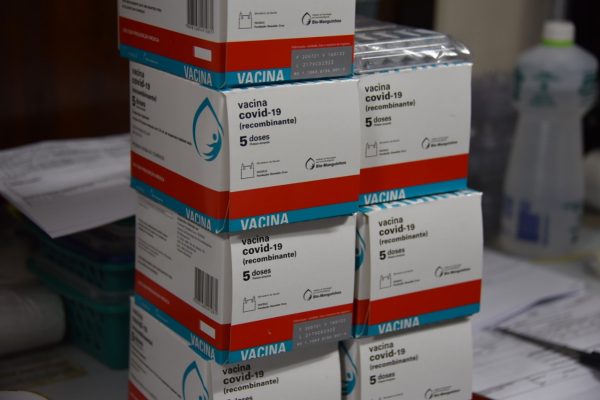 Maricá recebe mais 6.300 doses de vacinas contra a Covid-19