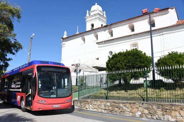 Maricá desenvolve ônibus híbridos e com energia limpa