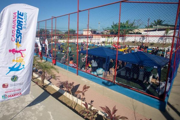 Atividades esportivas gratuitas atraem crianças a Inoã