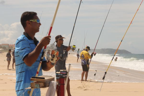 Praia da Barra sedia campeonato de pesca no domingo (07/08)