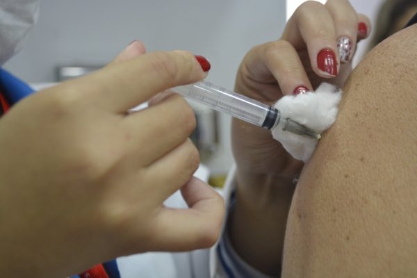 Prefeitura reorganiza polos de vacinação contra a covid-19 na cidade